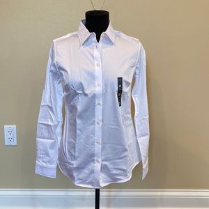 NWT Banana Republic Factory no iron tailored fit button down. Size 4 be